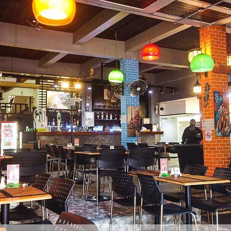 فندق Happio Near Chabad House بانكوك المظهر الخارجي الصورة