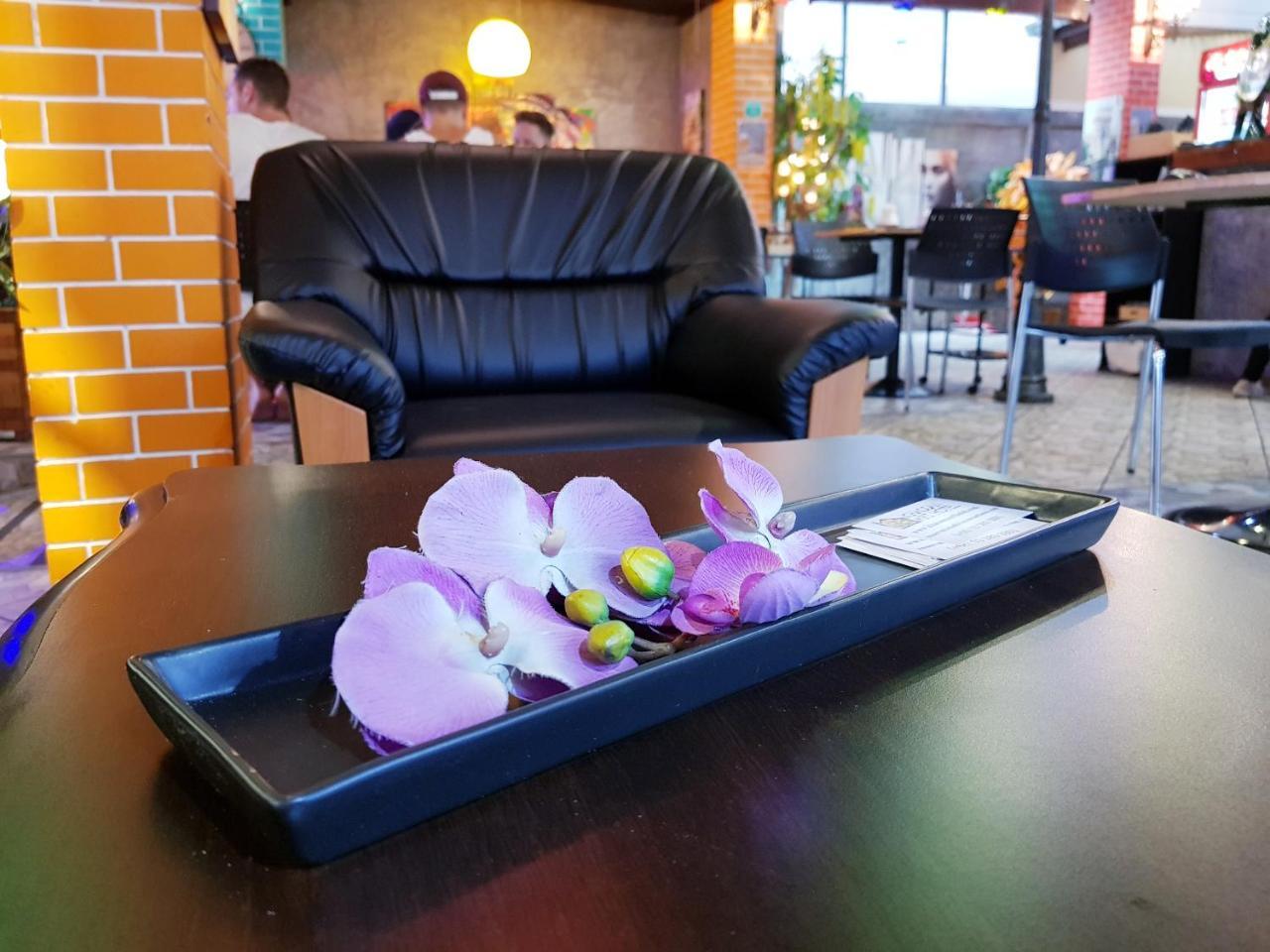 فندق Happio Near Chabad House بانكوك المظهر الخارجي الصورة